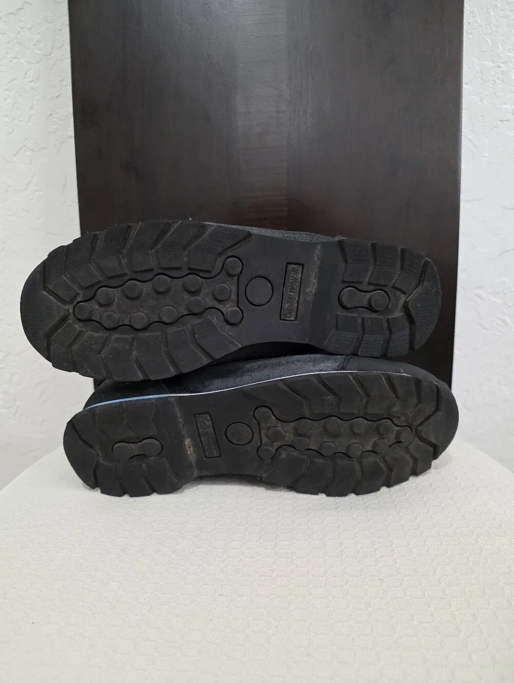 BearPaw Men's Black Boots with Red Laces and Blue Trim